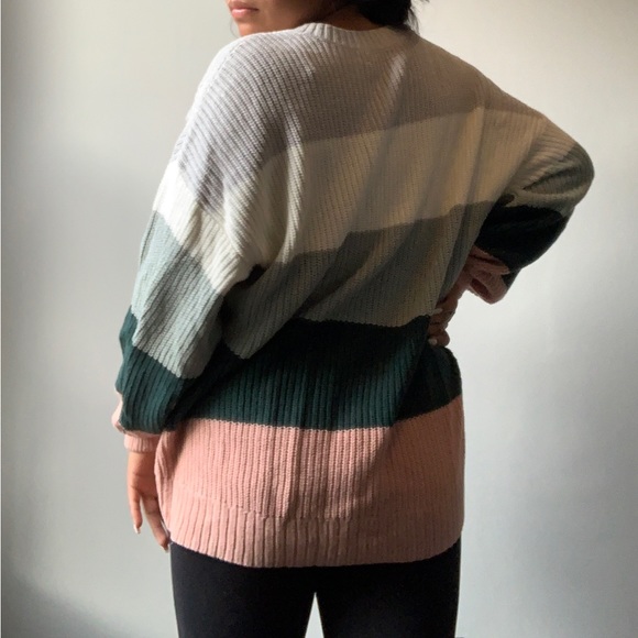 Hollister Oversized Top - Picture 6 of 6